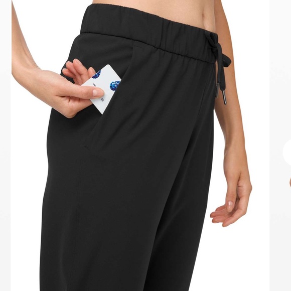 ❤️ Lululemon On the Fly Jogger Size 2 Black NWOT - Picture 4 of 5